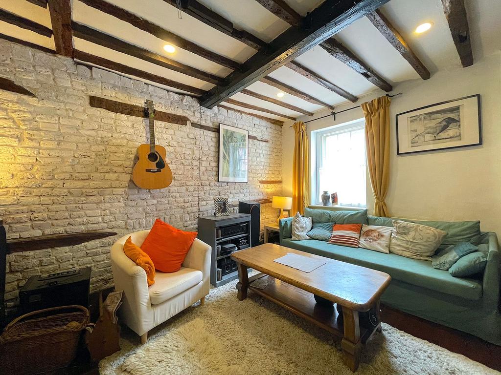 Living Room (3)