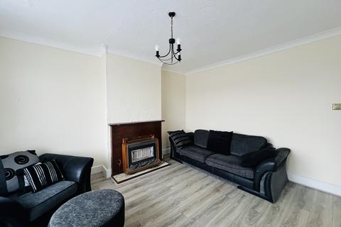 1 bedroom flat to rent, Eastern Avenue, Ilford IG4