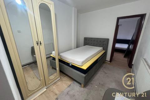undefined, The Glen, SOUTHALL UB2