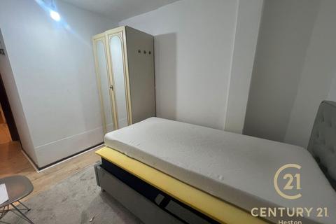 undefined, The Glen, SOUTHALL UB2