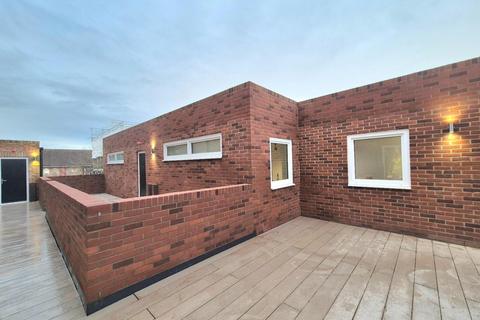 undefined, Northfield Avenue, Ealing