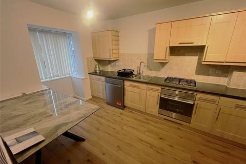 3 bedroom semi-detached house to rent, Triangle Mews, West Drayton UB7