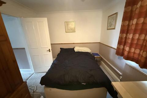 1 bedroom flat to rent, Carnarvon Road,  Reading,  RG1