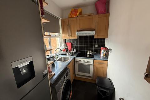 1 bedroom flat to rent, Carnarvon Road,  Reading,  RG1