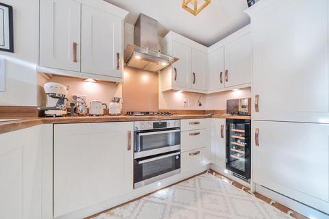 undefined, Armstrongs Fields,  Aylesbury,  HP22