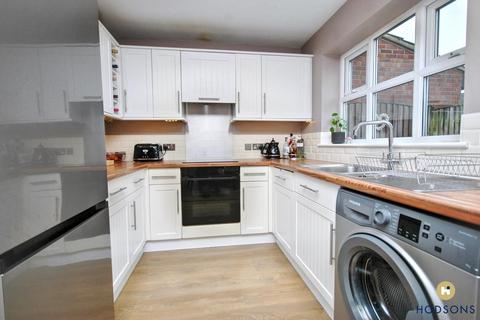 3 bedroom semi-detached house for sale, Pinders Green Drive, Leeds LS26