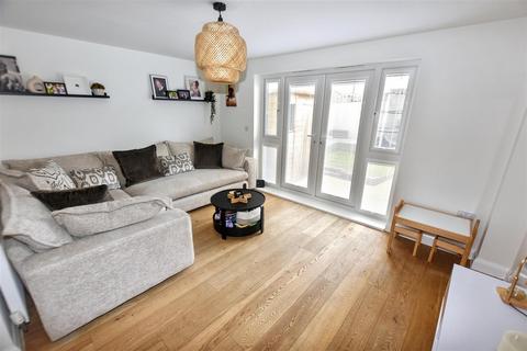 3 bedroom end of terrace house for sale, Willamot Street, Redruth