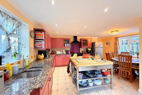 4 bedroom detached house for sale, Matchams Close, Matchams, Ringwood