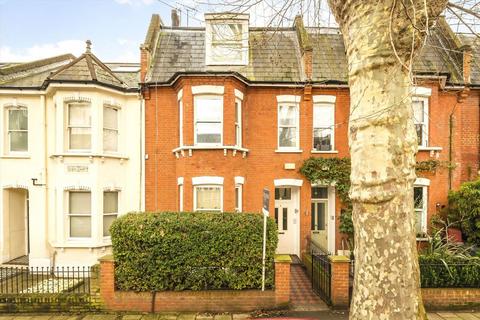 Silver Crescent, London W4