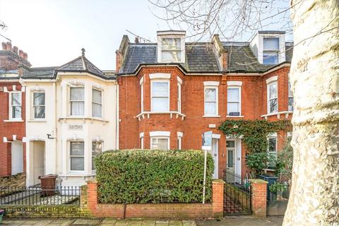 Silver Crescent, London W4