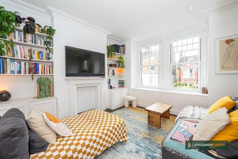 2 bedroom flat for sale, Oaklands Grove, Shepherds Bush, W12