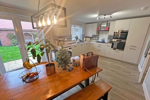 3 bedroom detached house for sale, Irvine Crescent, Lubbesthorpe, Leicester, Leicestershire, LE19 4BT