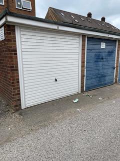 Garage to rent, Eastern Avenue, Ilford IG2