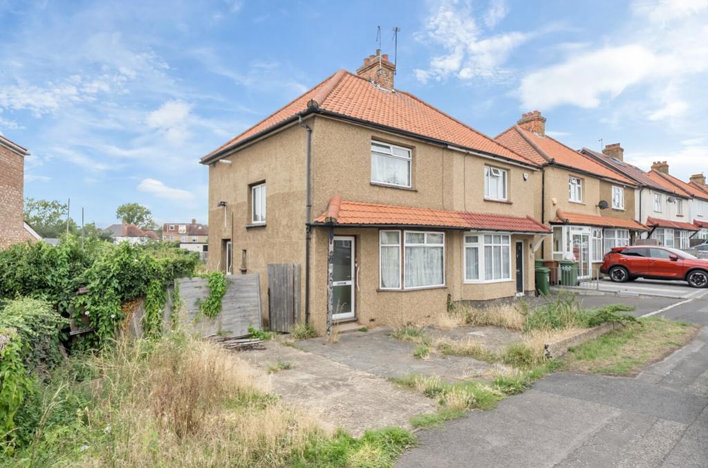 Off street parking ewemove cheam dean