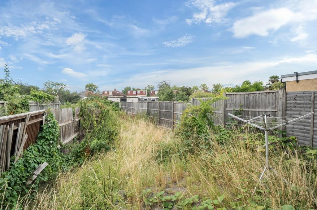 Garden ewemove cheam dean
