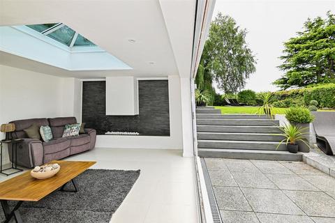 6 bedroom detached house for sale, Lower Rainham Road, Gillingham ME8