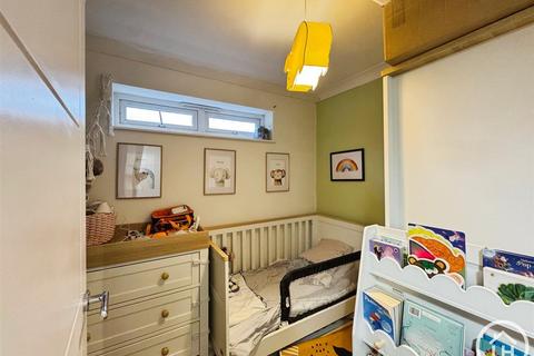 2 bedroom flat for sale, Station Road, Gillingham ME8