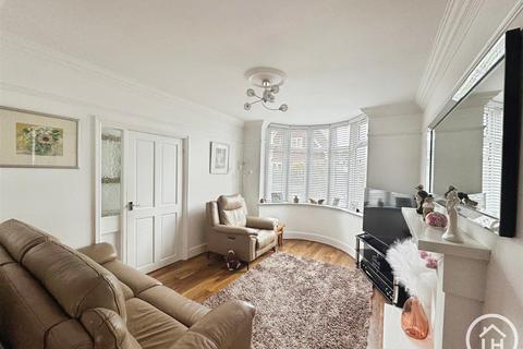 3 bedroom end of terrace house for sale, Harvey Road, Gillingham ME8