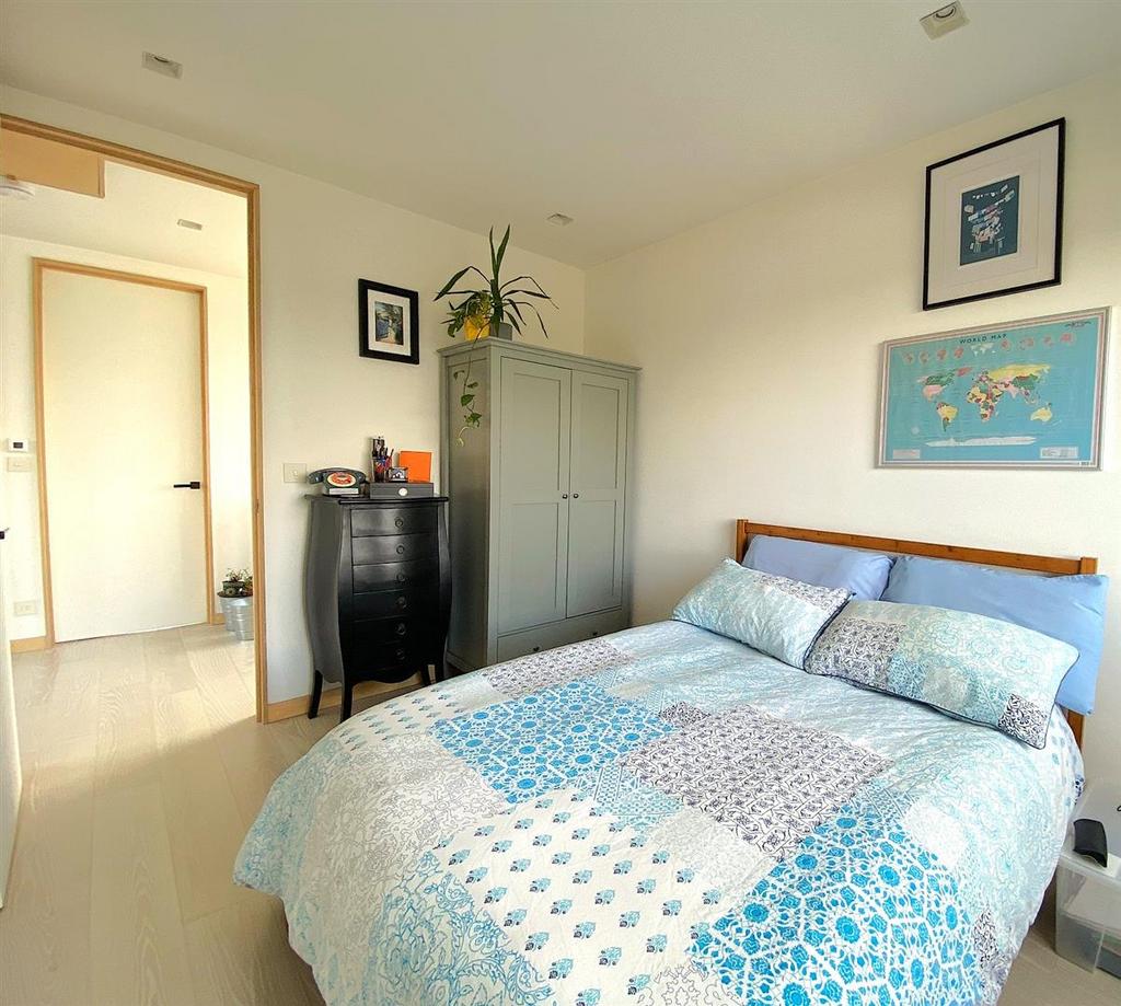 390 Coast Road - Bed2.jpg