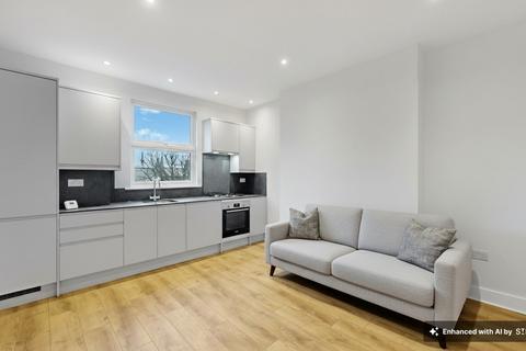 2 bedroom flat to rent, Burlington Gardens, London W3