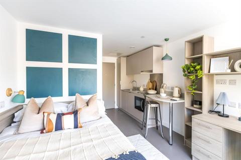 undefined, Silverthorne Lane, Bristol BS2