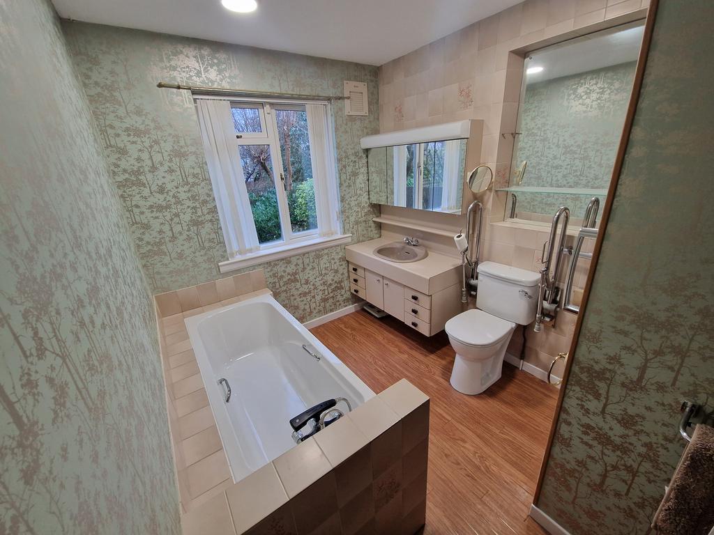 Main Bathroom