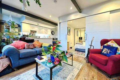 1 bedroom flat to rent, New York Road, Leeds, West Yorkshire, LS2