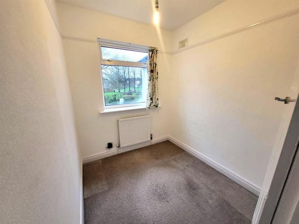 Small Bedroom 3