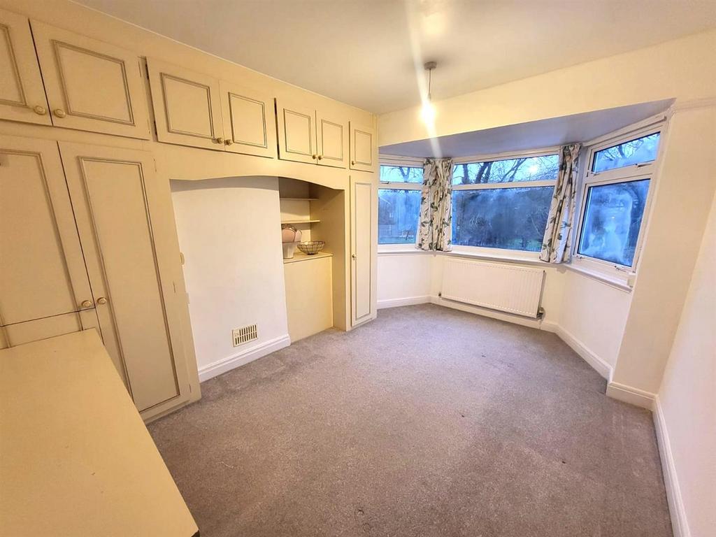 Master Bedroom Pic 1