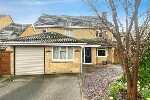 4 bedroom detached house for sale, Petrel Close, Wokingham, Berkshire