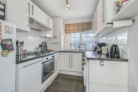 2 bedroom maisonette for sale, Cambray Road, London, SW12