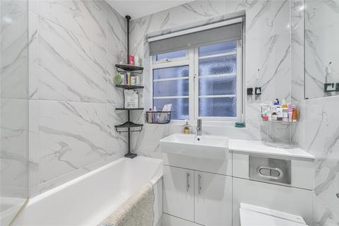2 bedroom maisonette for sale, Cambray Road, London, SW12