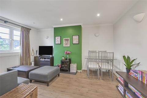 2 bedroom maisonette for sale, Cambray Road, London, SW12
