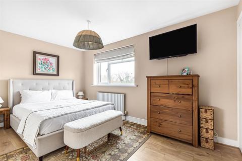 2 bedroom semi-detached house for sale, Akeman Close, Ely CB6