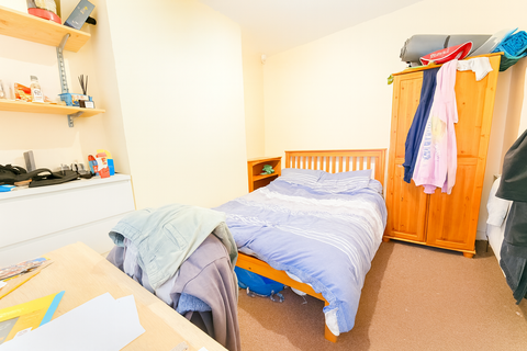 undefined, Warwick Street, Sheffield S10