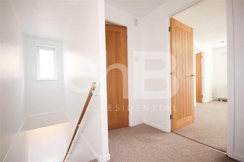 undefined, Victoria Mews, Warwick