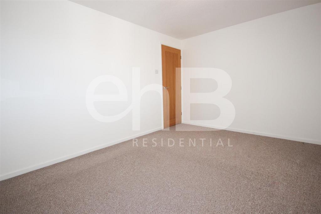 Bedroom 1 III.jpg