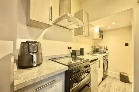 1 bedroom terraced house for sale, High Street, Bradford BD13