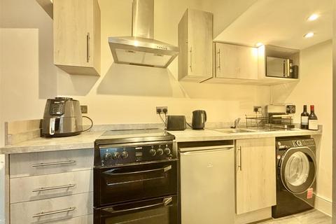 1 bedroom terraced house for sale, High Street, Bradford BD13