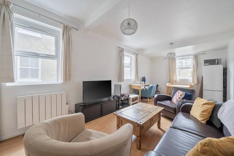 2 bedroom flat for sale, Radipole Road, Parsons Green, London, SW6