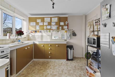 4 bedroom detached house for sale, Hawthylands Crescent, Hailsham