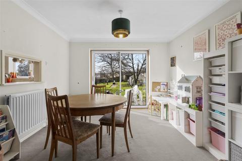 4 bedroom detached house for sale, Hawthylands Crescent, Hailsham