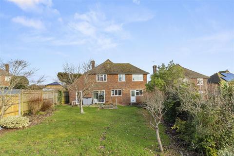 4 bedroom detached house for sale, Hawthylands Crescent, Hailsham
