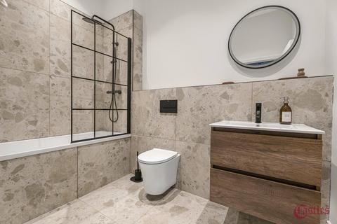 2 bedroom flat for sale, Dixon Gardens, Crouch End, N8