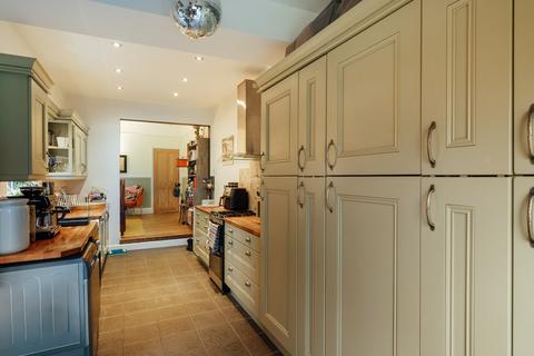 undefined, Worcester WR1