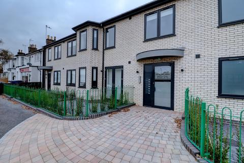 1 bedroom apartment to rent, High Street South, Bedfordshire LU6