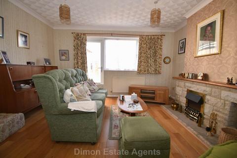 2 bedroom detached bungalow for sale, Fulmar Walk, Peel Common