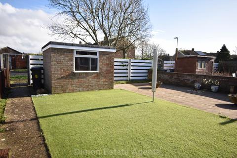 2 bedroom detached bungalow for sale, Fulmar Walk, Peel Common
