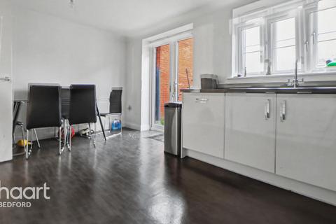 3 bedroom detached house for sale, Meadow Road, Bedford