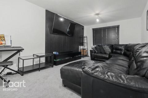 3 bedroom detached house for sale, Meadow Road, Bedford